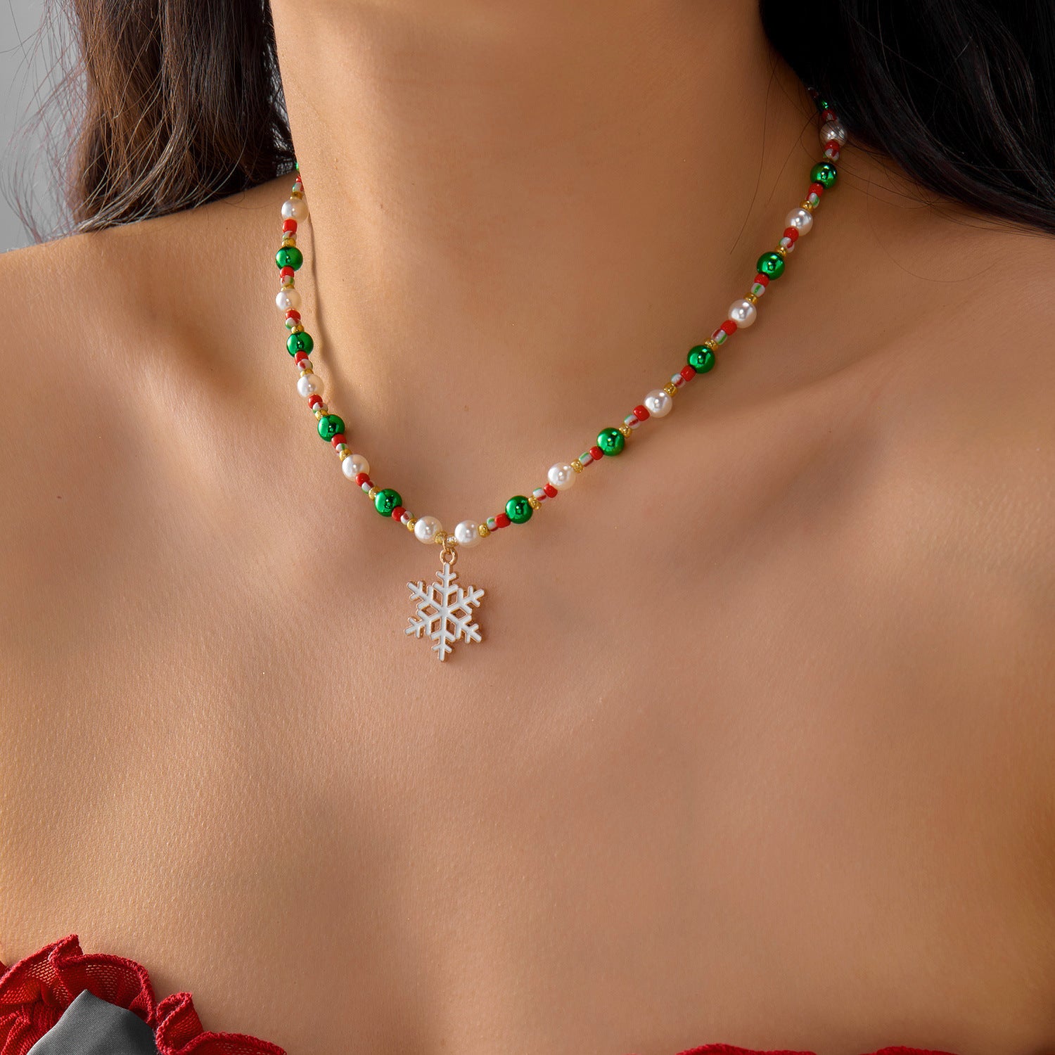 Wholesale Christmas Ornaments Beaded Snowflake Christmas Tree Pendant Necklace